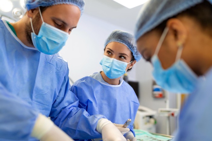 Meet Guru Aadithya Hospital Perambur’s Best General Surgeons: Expertise and Experience